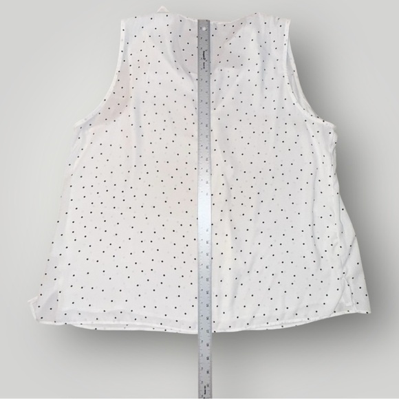 VINCE CAMUTO V-Neck Ruffled Collar Georgette Blouse - XXL White - Picture 13 of 14